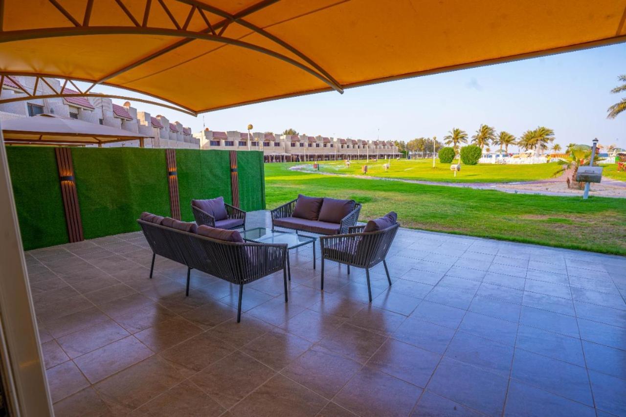 Palm Resort *