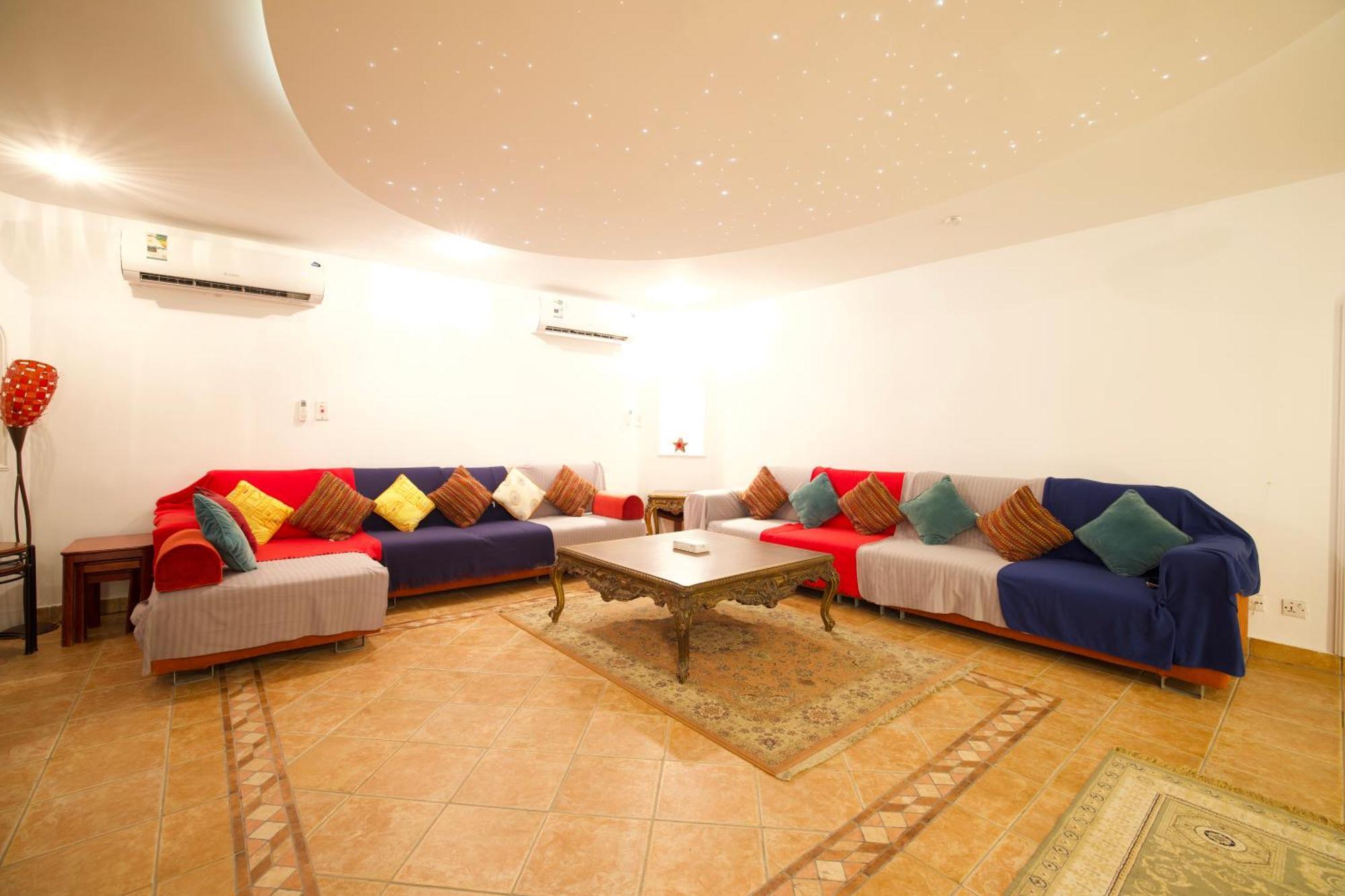 Palm Resort *